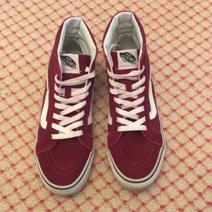 NWOT Maroon Sk8-Hi Pro Vans size W 7.5/M 6